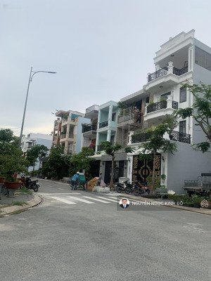 bán nhà the seasons ngay lotte lái thiêu giá 6.7 tỷ. dt 5x20 1t 3l. 4pn 4wc. sổ sẵn.lh 