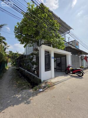 Bán nhà trệt lầu + 3p trọ, góc 2 mặt tiền ở Bình Nhâm, Đường ô tô thoải mái