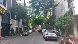 nhà dân xây phố ái mộ 90m2, 4t, ngõ ô tô thông, mặt tiền rộng, thang máy, tiện ích bạt ngàn