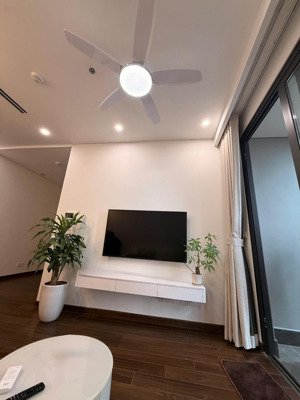 bán cc masteri west heights toà b ,giá 5,07 tỷ, 47m2, 1pn, 1wc, pháp lý đầy đủ. tuấn 