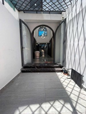 8.5 tỷ nhà mới 4 tầng hẻm xe hơi chợ rạch ông