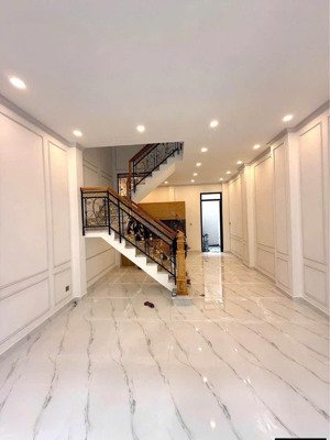 bán nhà 3 lầu xây mới ngang 5m 100% hẻm bùi minh trực p5 q8