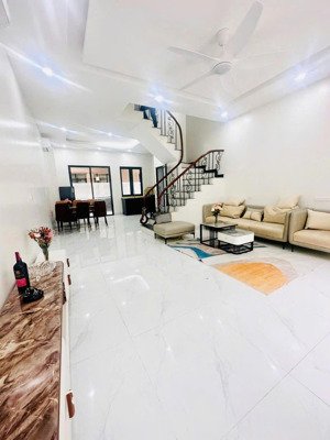 chính chủ cho thuê nhà vin 2 - chỉ từ 6tr5/th - miễn phí tiền mạng 3 - 6 - 12 tháng