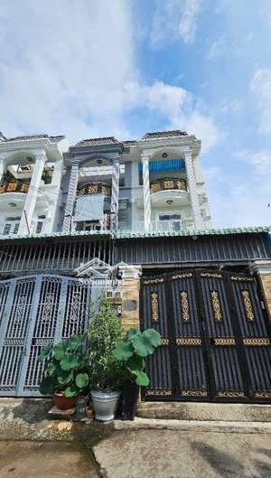 bán nhà 4 tầng 67m2 dòng tiền 12tr/th đường tl44 sát mt hà huy giáp , phường thạnh lộc, q12.hẻm 6m