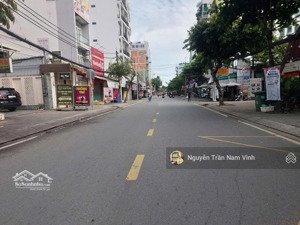 bán nhà mặt tiền đường số 79 căn hộ dịch vụ 18 phòng dòng tiền 1ty2 chỉ 20 tỷ nhỉnh