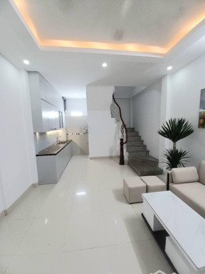 bán nhà riêng tại yên phúc, giá cực chất 7,45 tỷ, 33m2, 3pn, 3wc