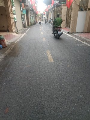 đầu năm nhà đẹp 3.5 t.dt 39 m.áp sát đường ô tô. ở la phù . xã an khánh hn.gần đường vành đai 4.