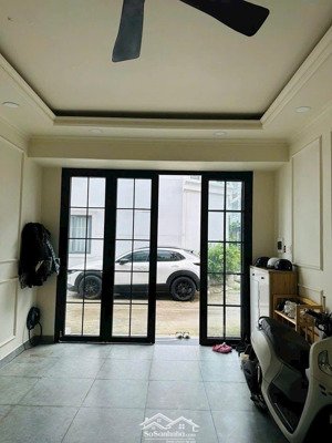 bán nhà mặt phố tại hoàng trọng mậu, 32 tỷ, diện tích 5 x 20 gần vivo lê văn lương, quận 7