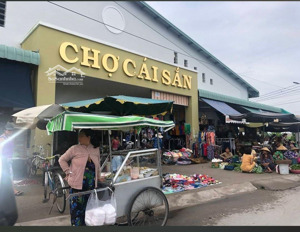 bán đất sỏ đỏ riêng ngay chợ cái sắn long xuyên diện tích hơn 100