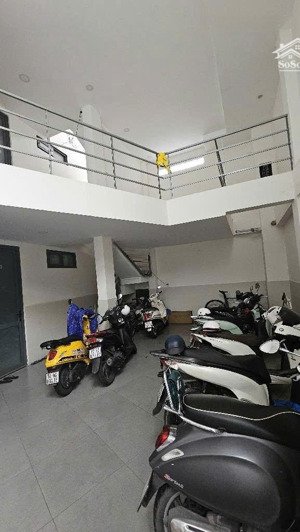 nguyễn thông - vòng xoay dân chủ, ngay ga metro số 2 dt 7m x 10m 6 tầng thang máy, sân thượng 9 ph