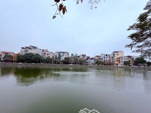 bán mảnh đất phố bồ đề- phố hồng tiến chính chủ, ngõ oto, bán gấp