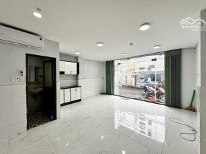 cho thuê mặt bằng kinh doanh làm nail - tóc có thể ở lại ngay vườn lài