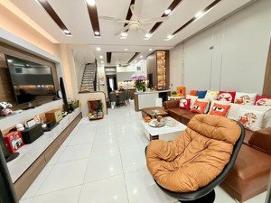 nhà 100m2 hướng đông nam có sổ hồng kđt hà quang i chỉ 11.8 tỷ/0931800111