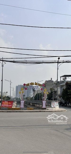 đất thổ cư mặt tiền bờ kênh đường thạnh lộc 31, phường thạnh lộc, q12, dt 210m2 (5mx42m) đường 10m