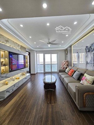 bán căn hộ chung cư trung yên plaza , căn góc 2 thoáng , nhà đẹp long lanh , tầng trung cực đẹp