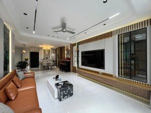 bán căn hộ cao cấp greenview phú mỹ hưng lầu 5, 105m2