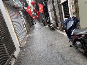 chính chủ nhờ bán nhà khu phân lô may 10 nhà dân xây