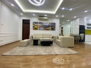 chính chủ bán căn hộ chung cư trung hoà nhân chính toà 24t diện tích: 121m giá: 12