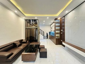 bán nhà trần phú hà đông dt 34m x 5t x mt 7m giá 10,15 tỷ có thương lượng