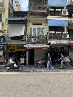 hot cho thuê nhà mặt phố hàng ngang, hoàn kiếm; dt:200mx3t, mt: 7,5m; giá 200tr kd mọi mô hình