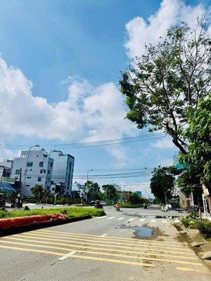 siêu phẩm góc 3 mặt tiền nguyễn huy chương - cách biển chỉ vài bước chân - xây cao tầng