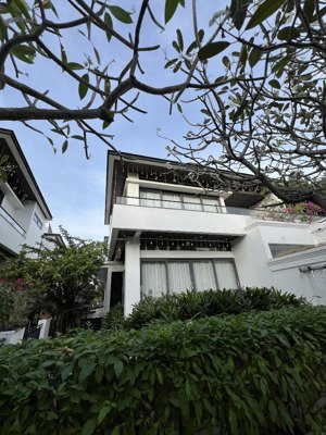 cho thuê biệt thự champa view sông giá chỉ 60 triệu/tháng lh 