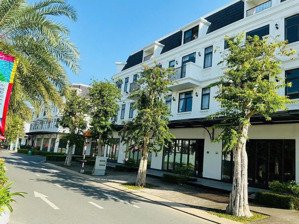 bán shophouse la vida vũng tàu sản phẩm hiếm, full nội thất. giá: 13tỷ300 lh: ms. nga