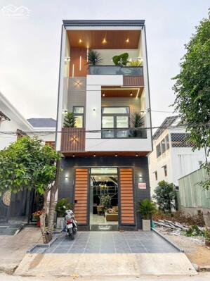 Bán Nhà 1 Trệt 2 Lầu Đường D13 - KDC Hồng Loan Cần Thơ