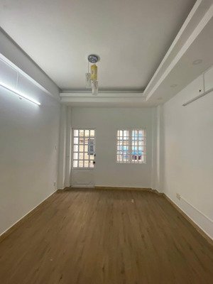 cần cho thuê nguyên căn hẻm 20/11b kỳ đồng phường 9 quận 3.