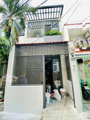 nhà đẹp 2 tầng full nội thất vào ở ngay - quận 4