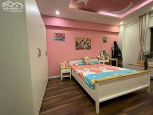 Chính chủ bán CHCC 3 phòng ngủ tòa Green Park Dương Đình Nghệ 100m2 giá 9 tỷ