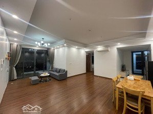 tôi chính chủ cần bán căn 3pn 78m tòa ban cơ yếu,full nội thất ,giá 6,7 tỷ.lh 