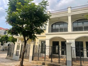 nhà phố 3 tầng có nhà sẵn đối diện công viên, shophouse 7x19.5 giá rẻ bao thị trường - liên hệ ngay