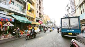 CĂN GÓC MẶT TIỀN CHỢ BÌNH TÂY QUẬN 6- 4X20M- 5 TẦNG