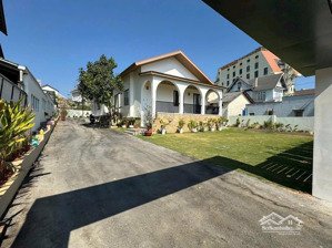 villa sân vườn 742m2 mặt tiền đường chính yersin phường 9 đà lạt cách hồ xuân hương 500m