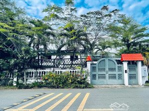 cho thuê biệt thự 2 mặt tiền đường nguyễn văn hưởng, p. thảo điền, q2, tp. hồ chí minh