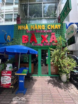 giá giảm từ 39 tỷ về 33 tỷ - siêu hiếm - mặt tiền trương định có hẻm sâu thông - 2 tầng - siêu rẻ