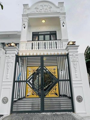 chủ chuyển đổi công tác tại mỹ cần bán nhà y hình full nội thất gíap p.bửu long, 1sẹc dt768