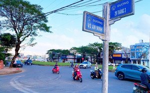 cần bán 2 lô liền kề tặng nhà đường kinh doanh 29/3 hòa xuân