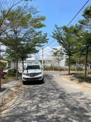 khai xuân, em còn vài lô đất giảm mạnh 200tr. nằm ngay gần bệnh viện phổi, chợ tân mai 2, cổng 11 !