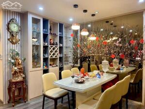 Nhà em bán lại căn hộ 82m2 TK 3Pn căn góc view hồ, tòa C7 Giảng Võ giá 10,5 tỷ.Lh 0888486262