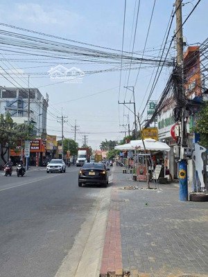 bán nhà mặt tiền đuờng lê thị trung kinh doanh sầm uất an phú thuận an. dt 124m nhà 1trệt 3lầu