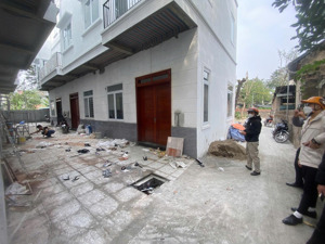 bán nhà cao viên, lô góc, ngõ 4m, sân chơi rộng. dt 38m2, 4 ngủ. ô tô vào cửa. giá 3,35 tỷ