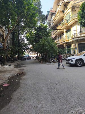 chính chủ cho thuê nhà phố trung hoà