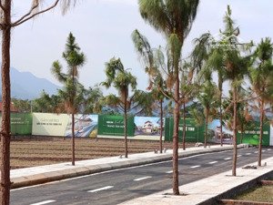 đất thổ cư hoà lạc sổ hồng hà nội hơn 2tỷ / lô.