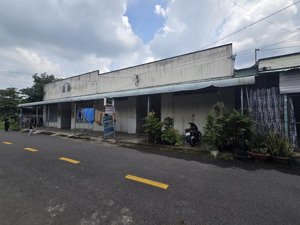 bán gấp dãy trọ 7 phòng đường nhựa 12m