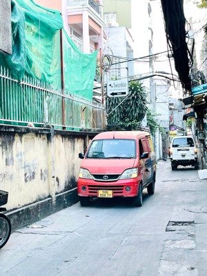 bán nhà xô viết nghệ tĩnh bình thạnh. ngay ngã 4 hàng xanh giáp q.1, 6pn 6wc chỉ 8.9 tỷ