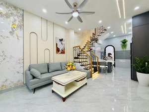 xe hơi đến tận cửa - 50m ra mặt tiền - 4x12 - 3 ngủ - sẵn nội thất - phạm văn chiêu - hơn 5 tỷ