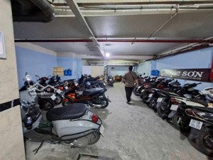 tòa nhà vp 10 tầng 2 mt đường ngã 4 cao thắng - nguyễn đình chiểu q.3tổng diện tích sàn 1.850m2