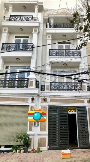 bán nhà mặt phố 4 tầng 144m2, nhà đẹp, sổ hồng hoàn công đầy đủ, giá bán 8,7 tỷ